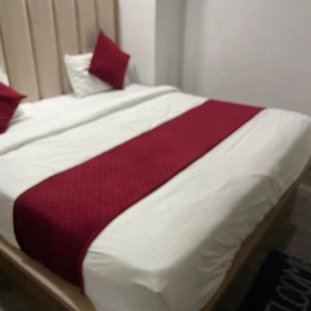 Hotel Golden Door 마투라 외부 사진