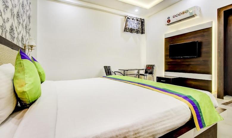 Hotel Golden Door 마투라 외부 사진